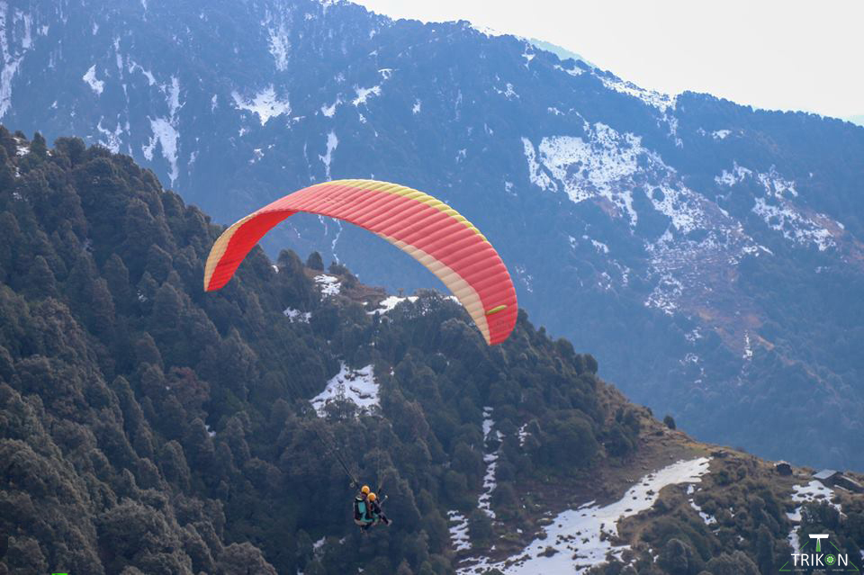 Paragliding in Bir Billing, Himachal Pradesh