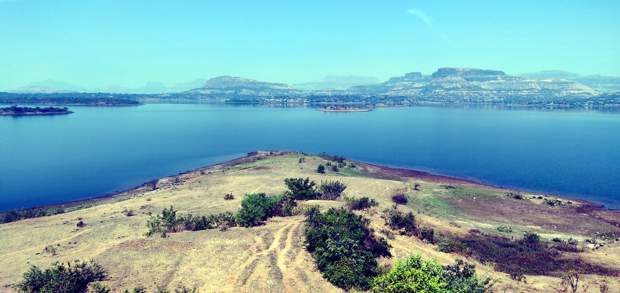 Secret Lakeside Camping with stargazing and trek - Tour