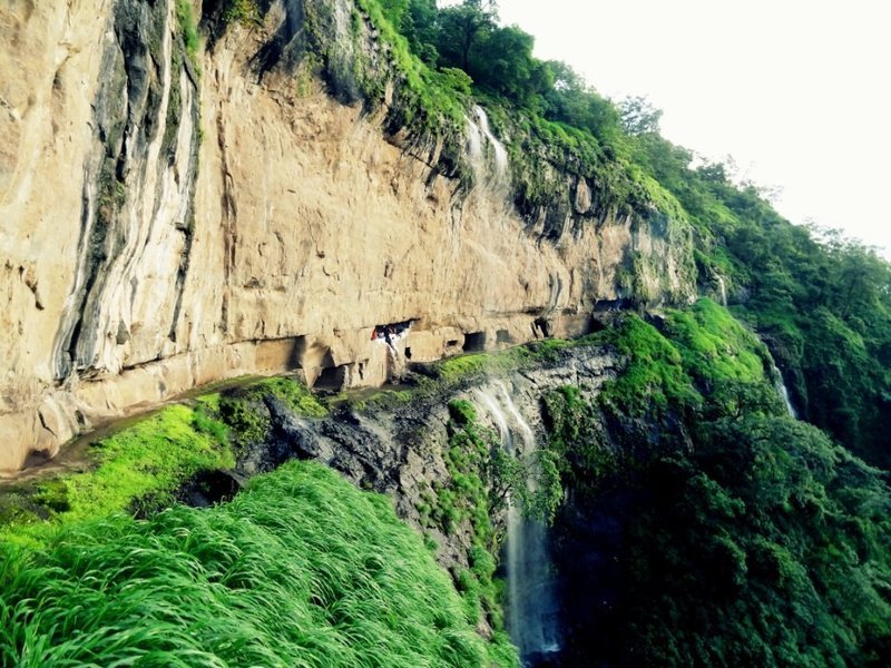 Ganpati Gadad Caves Trek & Waterfall Rappelling - Tour