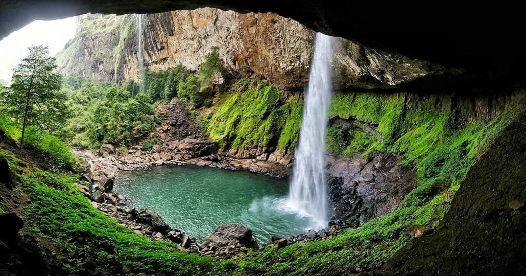Devkund Waterfall Trek From Mumbai and Pune - Tour